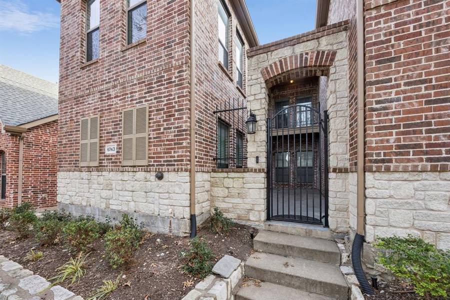 6743 Pistoia Drive, Frisco, TX 75034