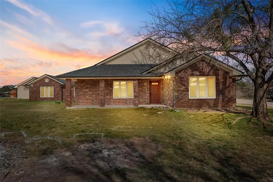 206 Navajo Trail, Gatesville, TX 76528