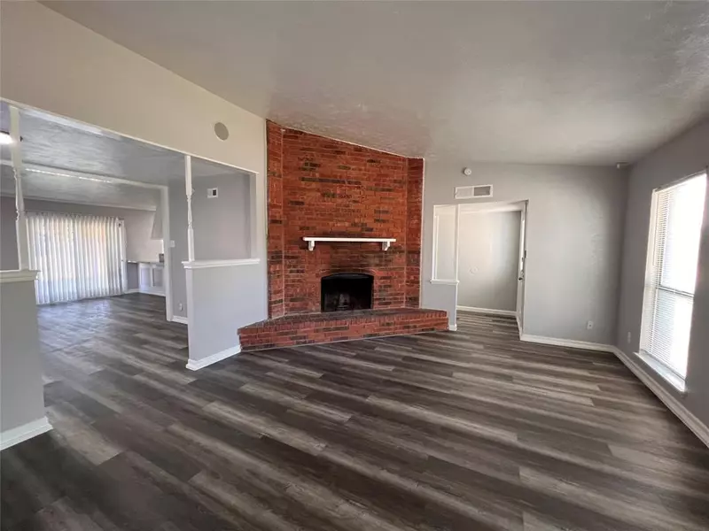 8506 Woodside Road, Rowlett, TX 75088