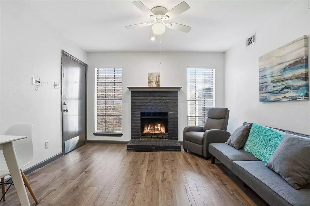 Dallas, TX 75243,9520 Royal Lane #207