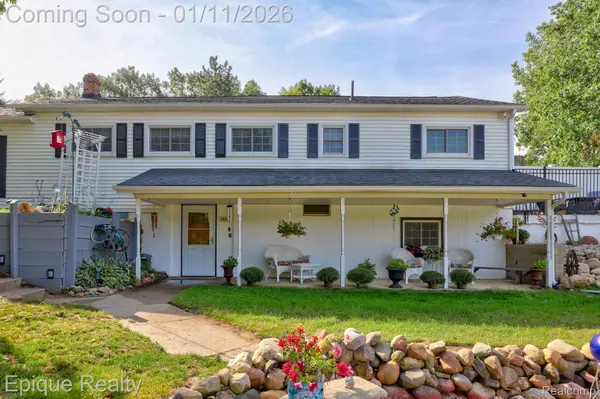 Columbiaville, MI 48421,1422 E Barnes Lake RD