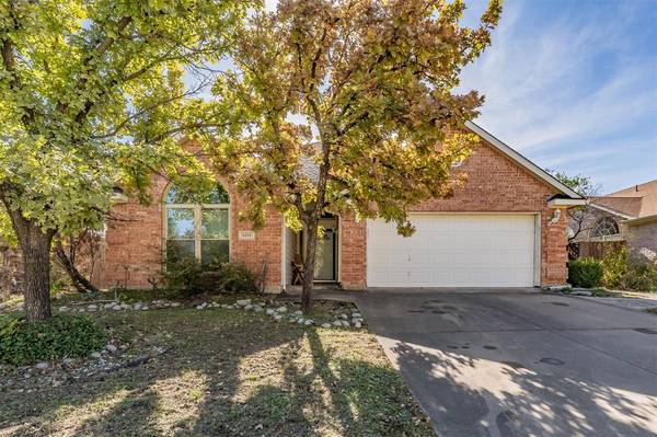 8808 Creede Trail,  Fort Worth,  TX 76118