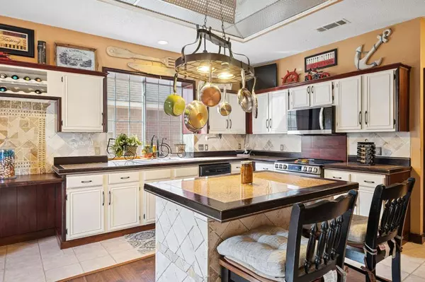 Mesquite, TX 75181,2821 ClearMeadow Drive