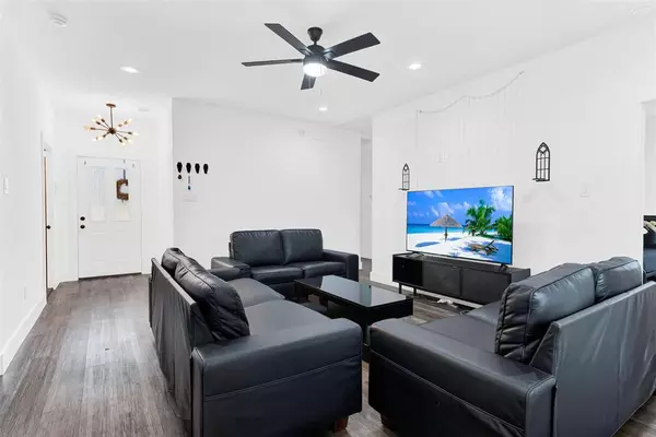 Dallas, TX 75210,4811 Huey Street