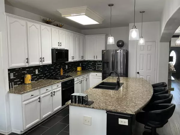 Mansfield, TX 76063,710 Boone Trail