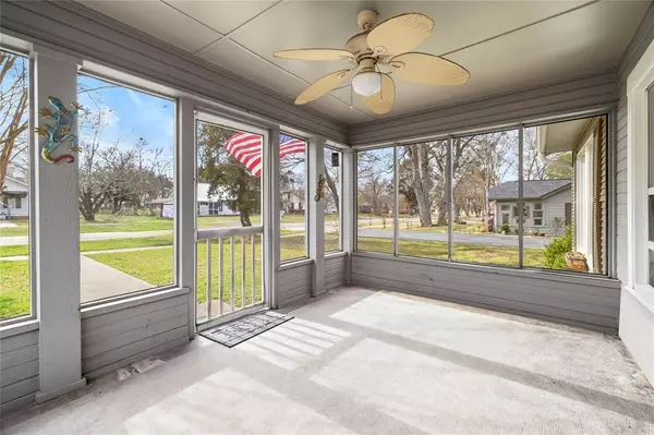 Malakoff, TX 75148,113 Woodland Street