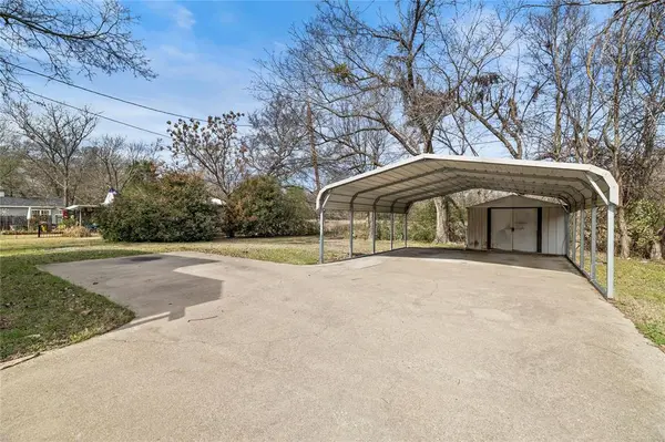 Malakoff, TX 75148,113 Woodland Street