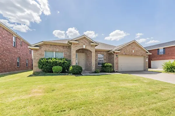 5319 Duval Drive, Grand Prairie, TX 75052