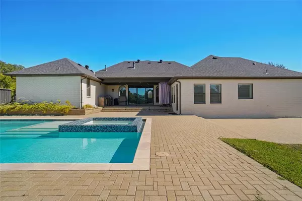 Westlake, TX 76262,13297 Roanoke Road