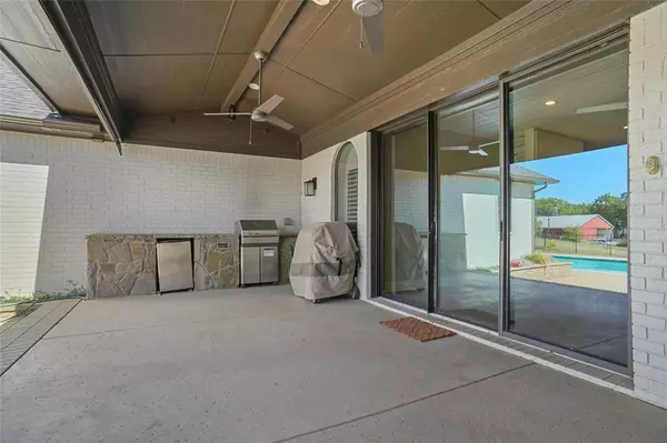 Westlake, TX 76262,13297 Roanoke Road