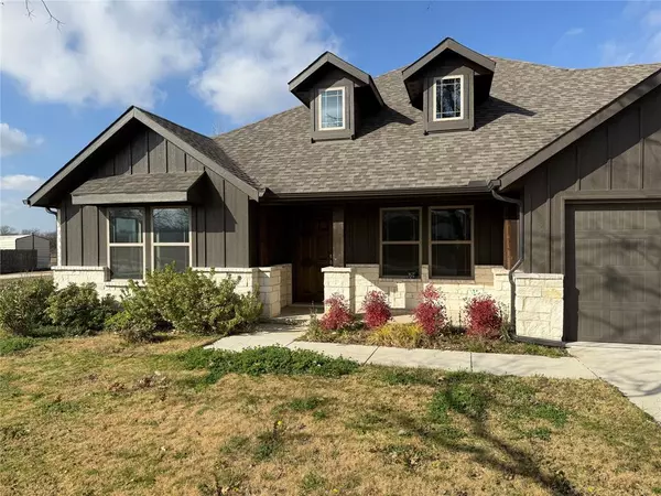 502 W 2nd Street, Venus, TX 76033