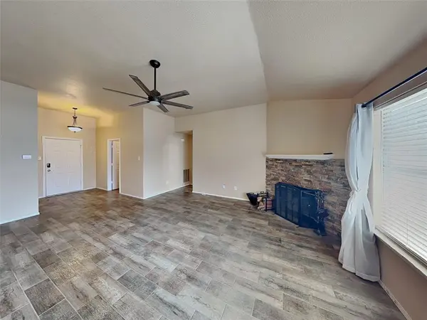 Saginaw, TX 76131,916 Silver Streak Drive