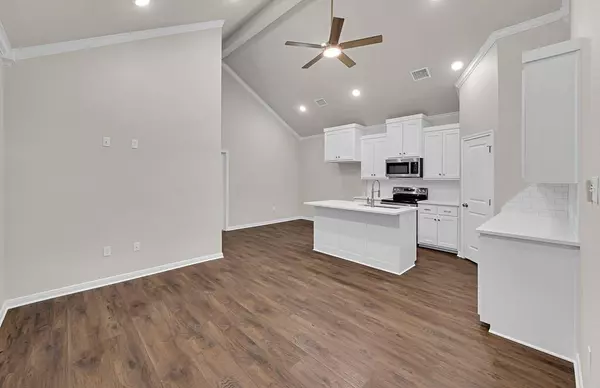 Mcgregor, TX 76657,124 Morris Court