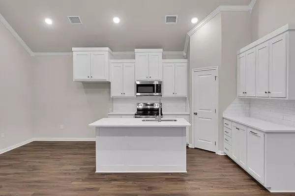 Mcgregor, TX 76657,124 Morris Court