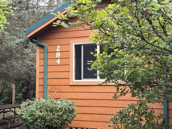 Welches, OR 97067,65000 E HIGHWAY 26 #284