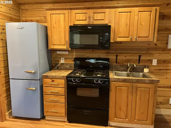 Welches, OR 97067,65000 E HIGHWAY 26 #284