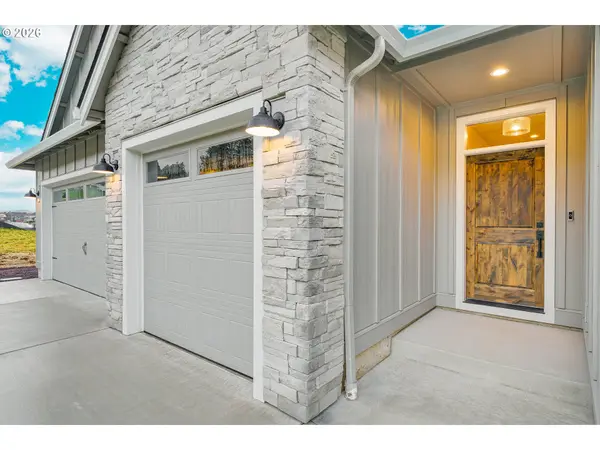 La Center, WA 98629,516 W 20TH WAY