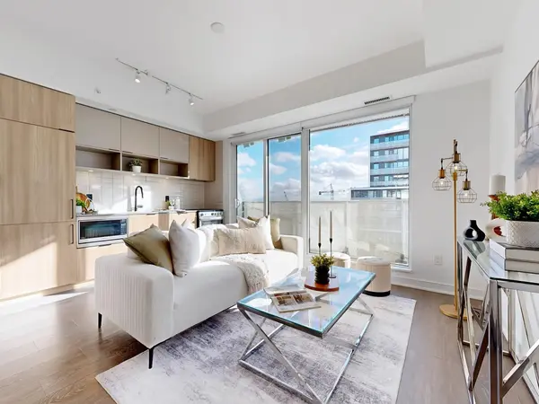 60 Tannery RD #804, Toronto C08, ON M5A 0S8