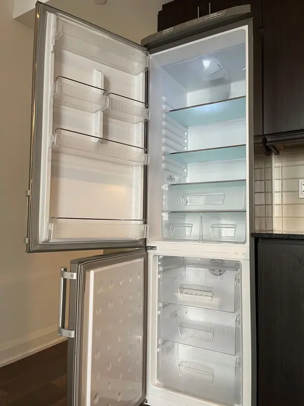 Toronto C07, ON M2N 0H8,68 Canterbury PL #1201