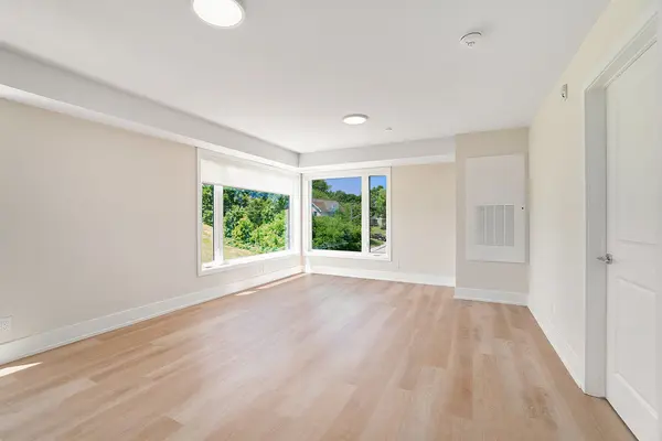 Arnprior, ON K7S 2J1,12 Thomas ST N #112