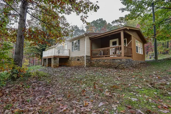 Hurt, VA 24563,2019 Country Club RD