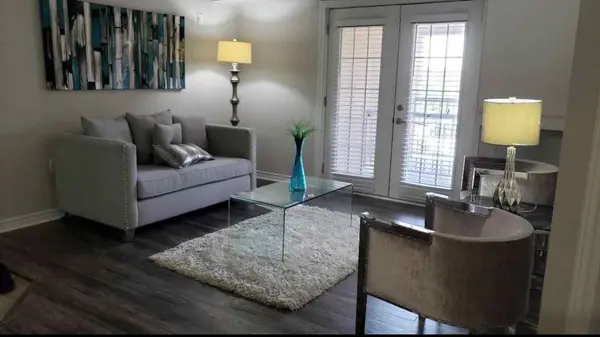 Milton, ON L9T 7S5,1360 Main ST E #308