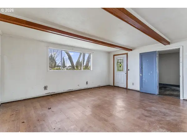 Portland, OR 97233,805 SE 197TH AVE