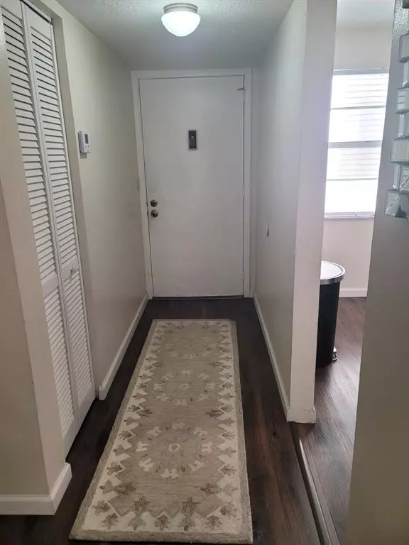 Lauderhill, FL 33319,3774 Inverrary Blvd #P202