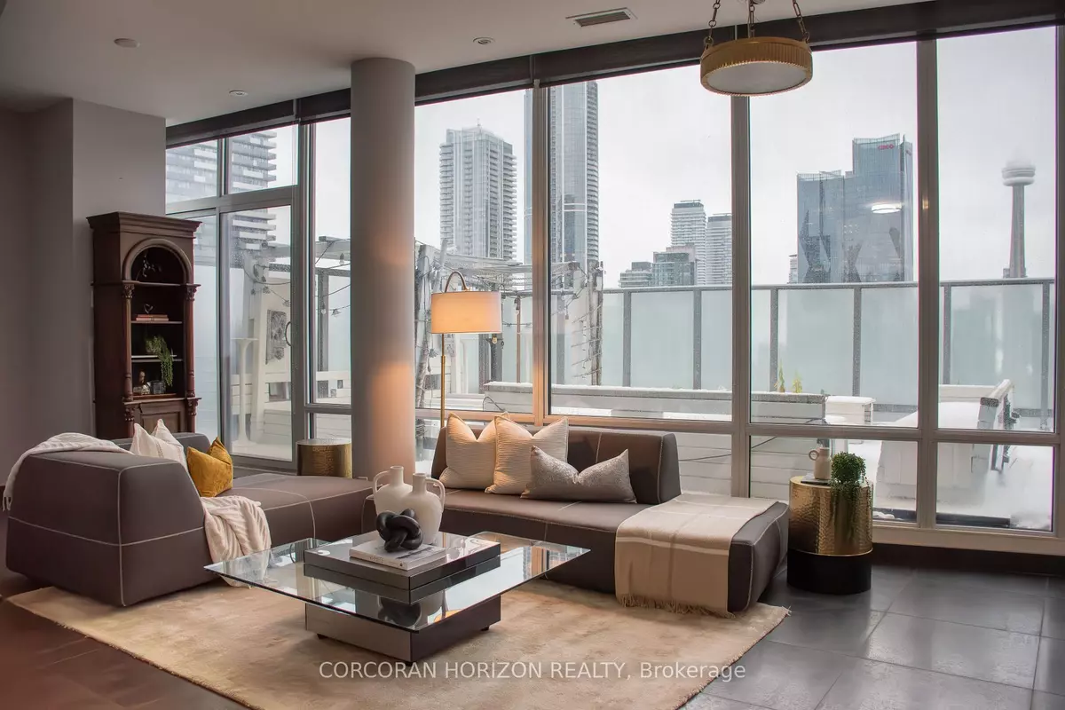 Toronto C08, ON M5E 0A2,1 Market ST #PH3301