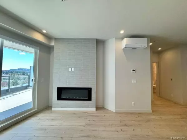 Langford, BC V9B 6Z9,947 Whirlaway Cres #505