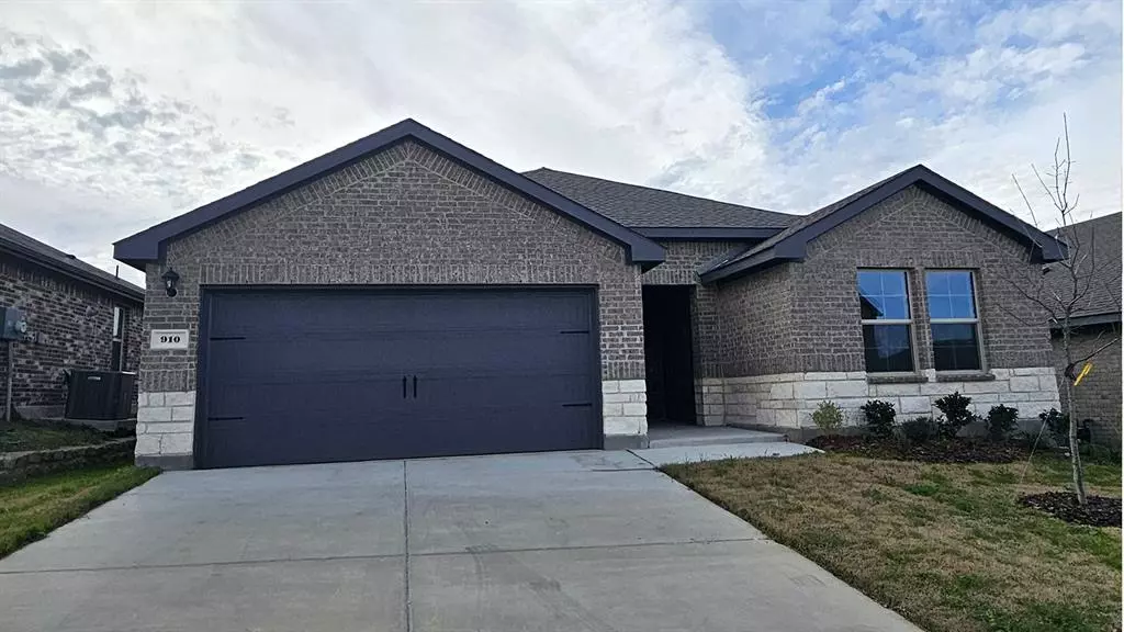 Ferris, TX 75125,910 Newport Drive