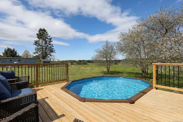 Courtenay, BC V9J 1M1,5252 Headquarters Rd