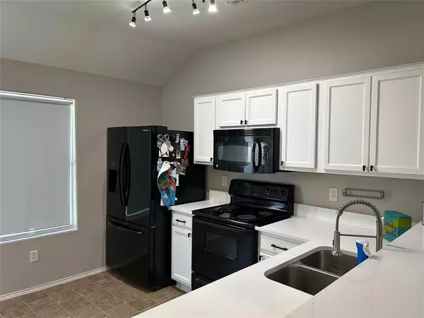 Dallas, TX 75051,1949 Sampsell Drive