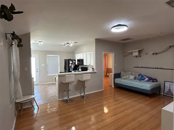 Dallas, TX 75051,1949 Sampsell Drive