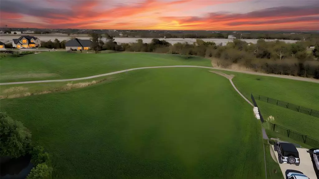 1201 Eagle Glen Pass, Gunter, TX 75058