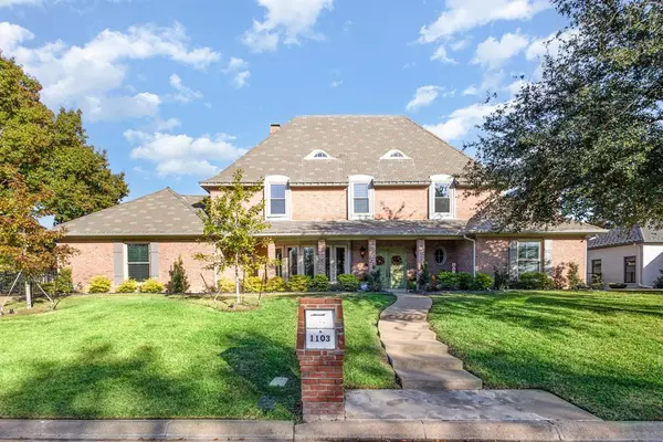 1103 Findlay Drive, Arlington, TX 76012
