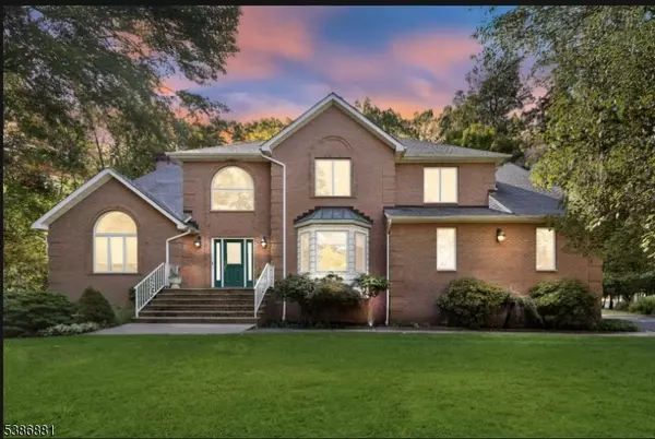 26-28 Green Valley Dr,  Green Brook Twp.,  NJ 08812