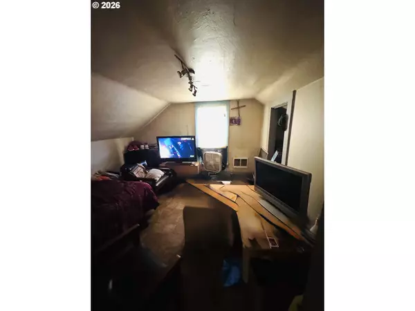 Portland, OR 97212,3622 NE 8TH AVE