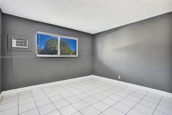 Oakland Park, FL 33306,1816 E Oakland Park Blvd #64