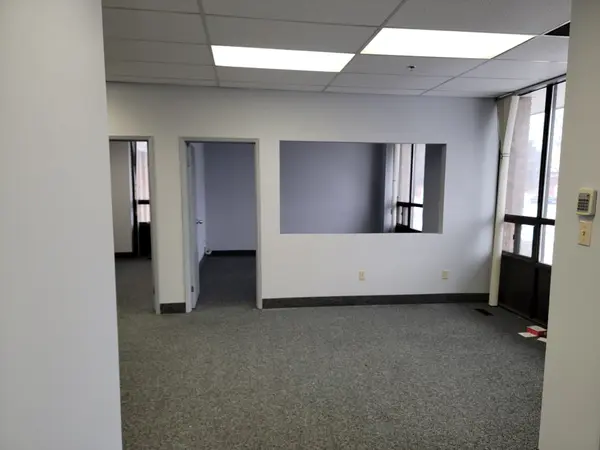 Mississauga, ON L4W 2W9,5035 Timberlea BLVD #5&6