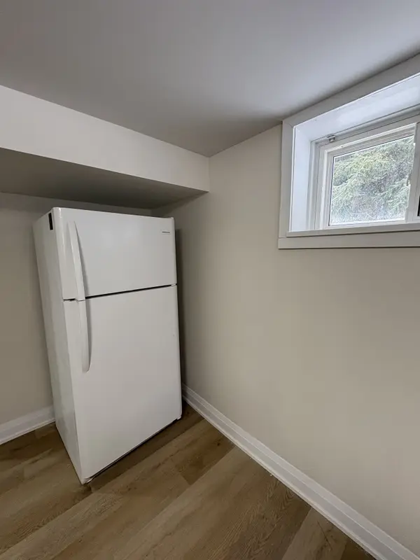 Halton Hills, ON L7J 2L7,6520 32 Side RD #BSMT