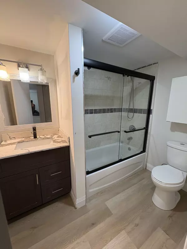 Halton Hills, ON L7J 2L7,6520 32 Side RD #BSMT