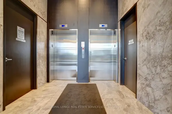 Oakville, ON L6M 5P5,3005 Pine Glen RD #712