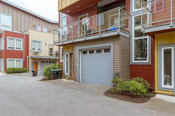 View Royal, BC V9B 1G3,235 Island Hwy #14