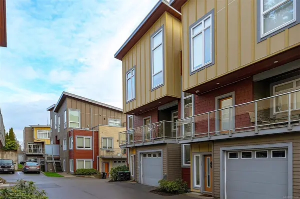 View Royal, BC V9B 1G3,235 Island Hwy #14