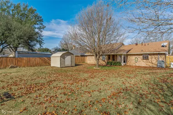 Bossier City, LA 71112,5702 Golden Meadows Drive