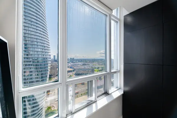Mississauga, ON L4Z 0A2,80 Absolute AVE #2608