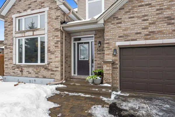 Blossom Park - Airport And Area, ON K1V 2M8,525 Grand Tully WAY