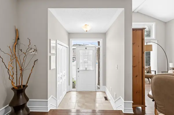 Blossom Park - Airport And Area, ON K1V 2M8,525 Grand Tully WAY