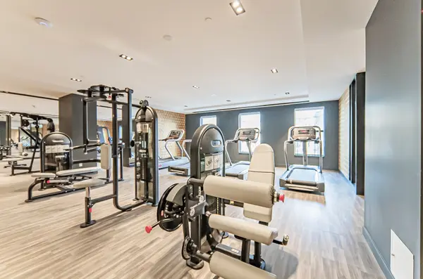 Toronto C08, ON M5B 0C5,82 Dalhousie ST #2105